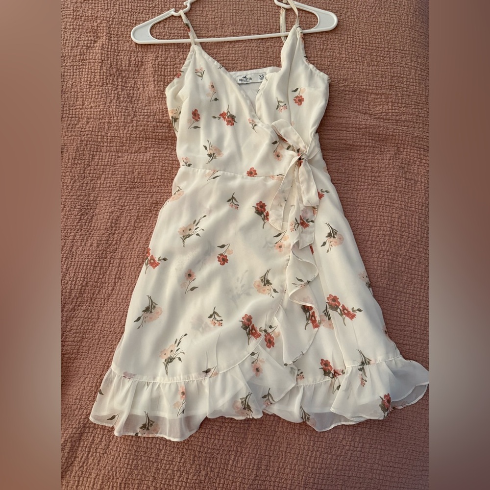 Hollister flower dress